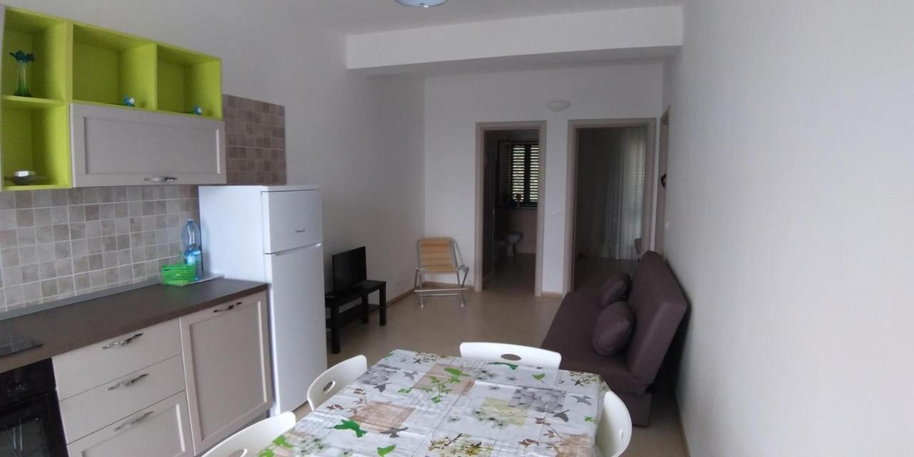 Oasi Di Mare Apartment Джойоза Мареа Екстериор снимка